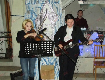 Аншлаг на «Акустическом вечере в Бердянске»