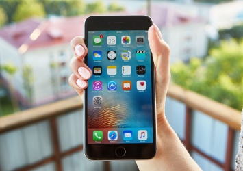 Цена iPhone 7 в России впервые опустилась до психологической отметки