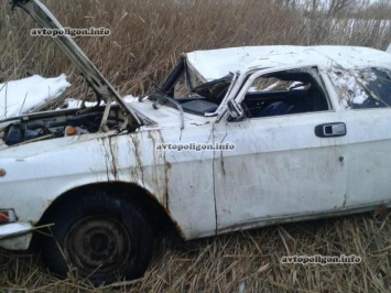 ДТП на Винничине: ГАЗ-2410 с четырьмя пассажирами вылетел в кювет и опрокинулся. ФОТО
