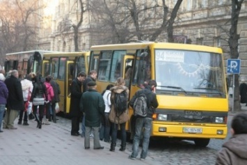 В Одессе маршрутчик распустил руки по отношению к пассажирке