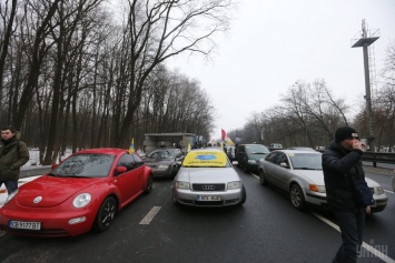 Блокировщики завезли в Украину ржавый автомобильный хлам - глава сервис-центров МВД
