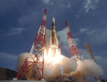 Первый в Японии военный спутник связи "Кирамэки-2" ("Искра-2") запущен с космодрома на острове Танэгасима с помощью тяжелой ракеты-носителя H-2A