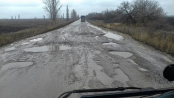 Водители требуют «привести в чувство» дороги в Николаевской области