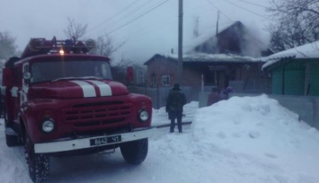 Под Харьковом пожарные спасли пенсионерку, которая отравилась угарным газом