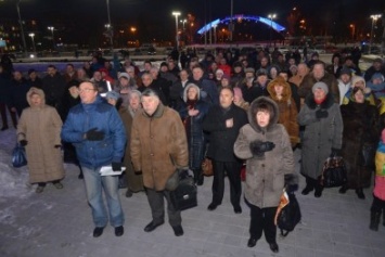 В Запорожье на акцию, посвященную годовщине разгона Майдана, пришел Шацкий и еще сотня горожан