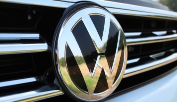 «Климатическое» лобовое стекло получат автомобили Volkswagen