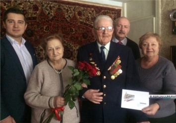 Керченские ветераны продолжают принимать поздравления от Владимира Путина