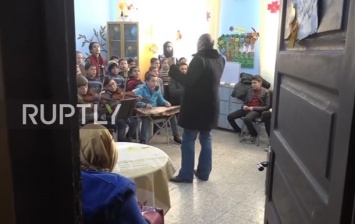 Детей в Алеппо учат петь русские песни