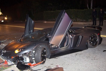 В ДТП разбили Lamborghini двух знаменитостей