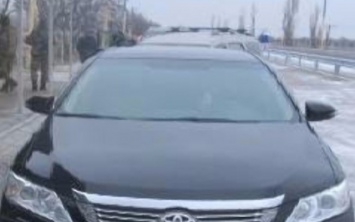 Пограничники Херсонщины опять не пустили крымские авто