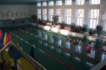 В каменской школе №44 открыли бассейн