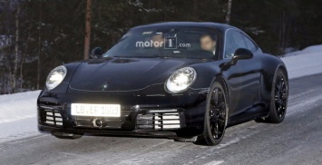 Porsche 911 2019 замечен с задними фонарями концепта Mission E