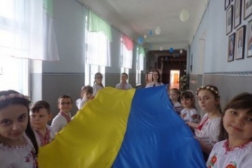 В Бахмуте отметили День флага Украины
