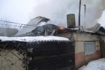 Кременчугский пенсионер получил ожоги, пытаясь спасти свое добро от пожара (ФОТО)