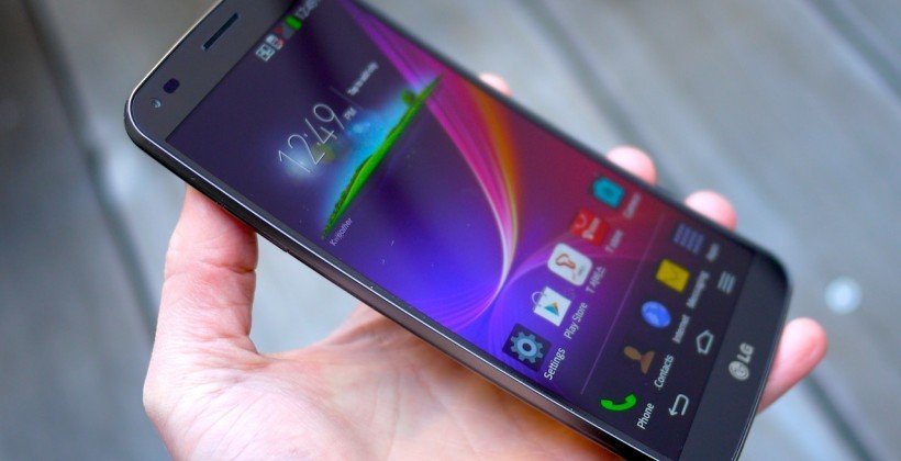 LG G Flex 3 дебютирует в марте 2016