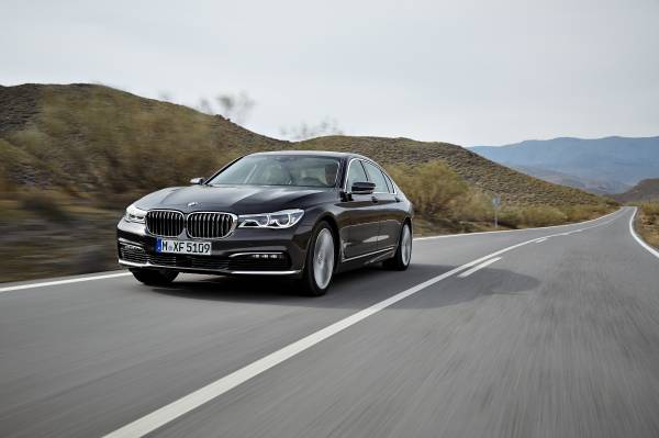 BMW Group Россия объявляет цены на новый BMW 7 серии