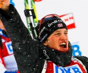 Норвежцы выиграли две медали на гонке преследования в Орсбли