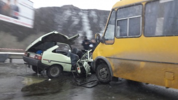 Жуткое ДТП с маршруткой в Запорожье: 1 человек погиб, 5 получили травмы