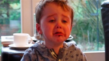 Ученые выяснили, чем опасно игнорирование плачущих детей