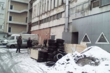 Закрытый завод в центре Запорожья продолжает загрязнять воздух