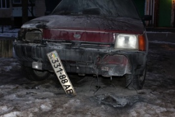 В Каменском главному редактору сайта и газеты «Город 5692» сожгли автомобиль