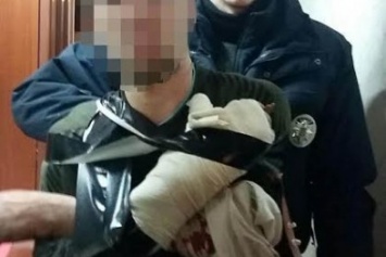 В Мариуполе патрульные спасли 25-летнего парня, который решил покончить с собой