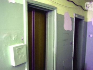 В Одессе мать с дочерью едва не стали жертвами неисправного лифта