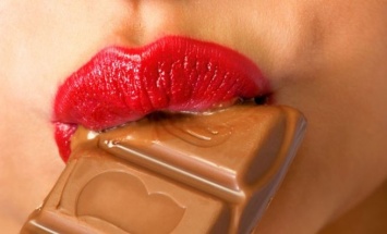 Ученые рассказали о влиянии шоколада на качество секса