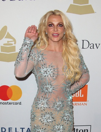 Бритни Спирс похвасталась полуобнаженными формами тела на вечеринке Grammy