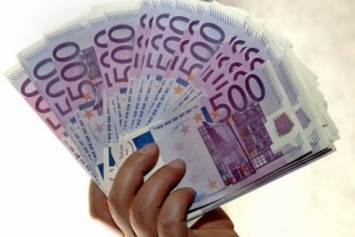 В Австрии мужчина нашел в квартире крупную сумму евро и сдал их в полицию