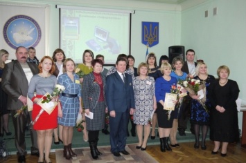 Двенадцать николаевских педагогов стали победителями областного этапа конкурса " Учитель года -2017"
