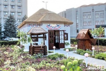 Труханов намерен спрятать домик Саакашвили в парке
