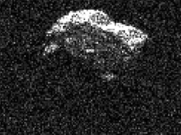 Американским астрономам удалось сделать фото пролетавшего мимо Земли астероида