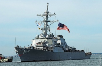 Трамп отменил заход военного корабля США к Порошенко