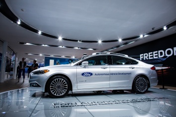 Ford вложит миллиард долларов в создание собственного автономного автомобиля