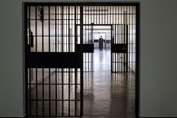 В Мариуполе СБУ поймала предприимчивого тюремщика