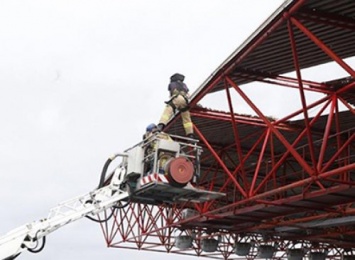 Лига Европы: крышу " Балаидос" починили пожарные!