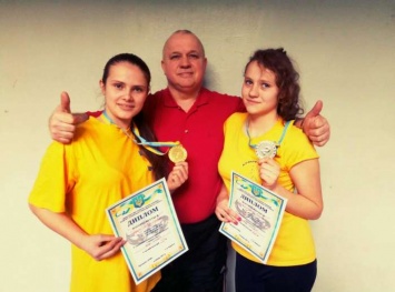 Криворожанки стали призерами областного чемпионата по армспорту