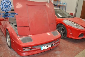 Жулики переделывали старые авто Toyota в новые Ferrari (Видео)
