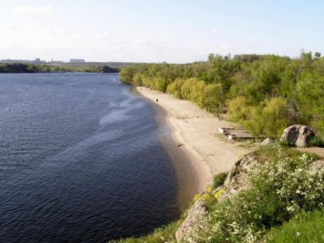 В Запорожье просят пустить речной трамвай на хортицкий пляж
