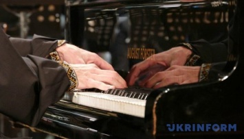 Канадский пианист украинского происхождения откроет школу в Житомире