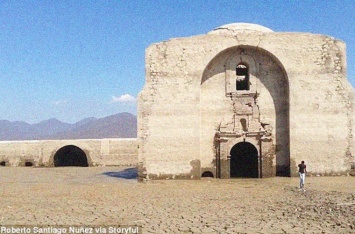 Засуха в Мексике открыла затопленный древний храм