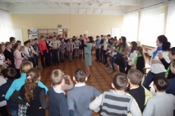 В Северодонецке общественники учили детей и педагогов играть вместе