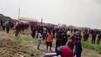 На похоронах покойника забрали в качестве залога (видео)