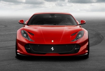 Элитный автопроизводитель Ferrari опубликовал в Сети фотографии нового 800-сильного 812 Superfast