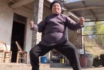 Боевая старость: в Китае живет 94-летняя «кунг-фу бабушка»
