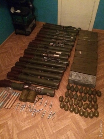 Лейтенант одесской мехбригады немного посидит в тюрьме за дезертирство и хранение арсенала оружия