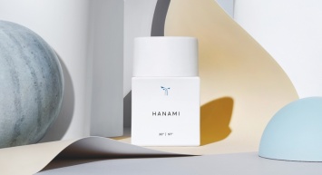 Новый парфюмерный бренд Phlur подберет вам аромат под любимый плейлист