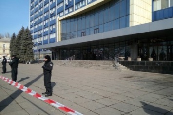 В Одессе в ожидании скандальной сессии заминировали обладминистрацию (ФОТО)