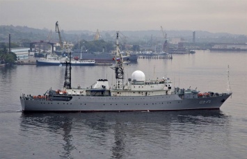 " Это демонстрация немощи". Американские военные высмеяли устаревший российский шпионский корабль